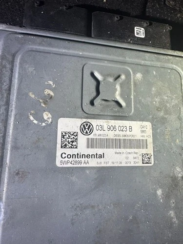 ECU 03L906023B Simos PCR 2.1 Continental 5WP42899AA CAYC (1.6 TDI)