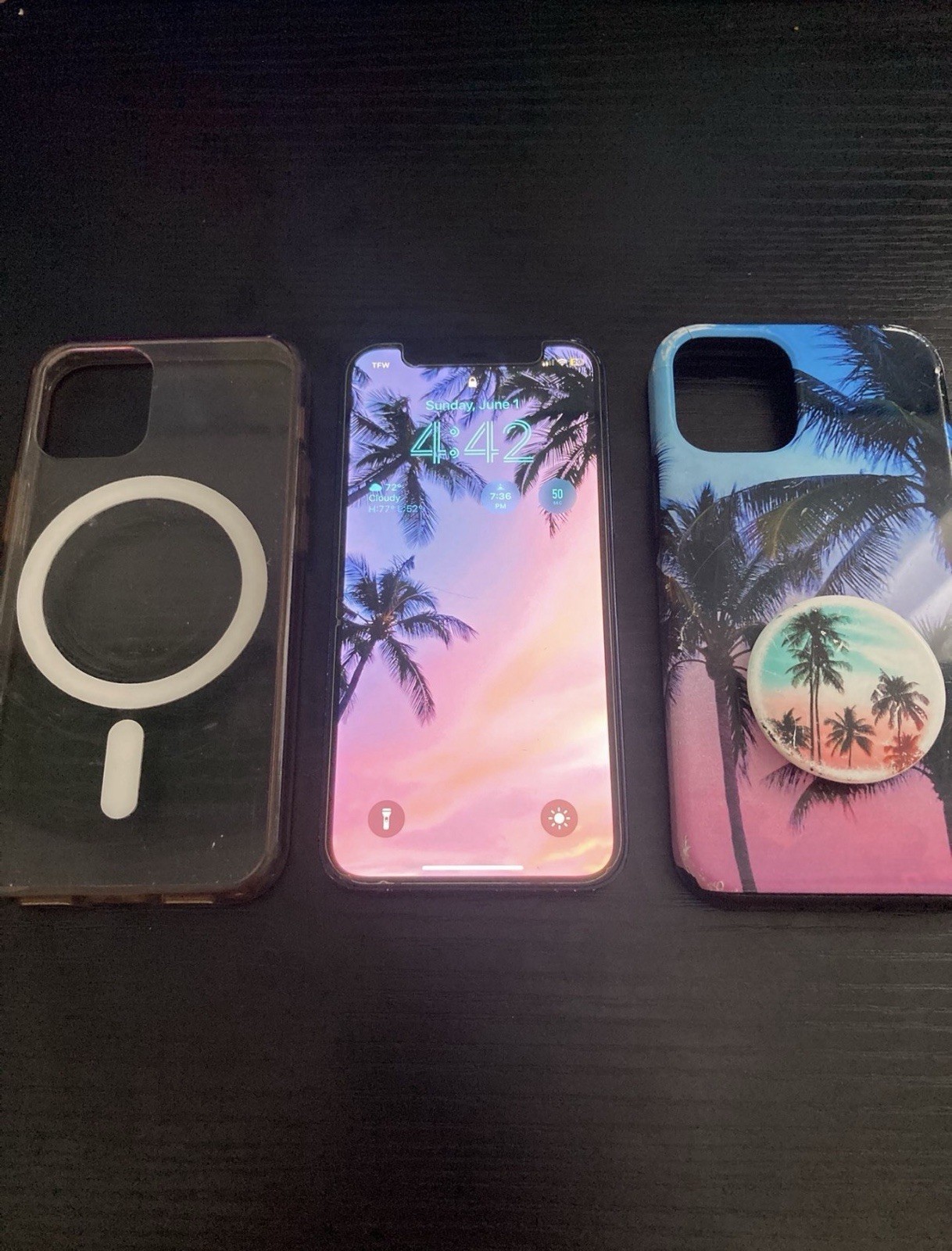 Apple iPhone 12 64GB Black Smartphone Wi-Fi Bluetooth Lightning iOS Bar Style