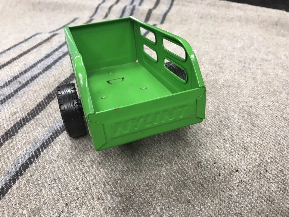 Vintage Nylint Metal Pressed Steel Utility Trailer Green Horse Wagon Toy Truck - Image 3 of 4