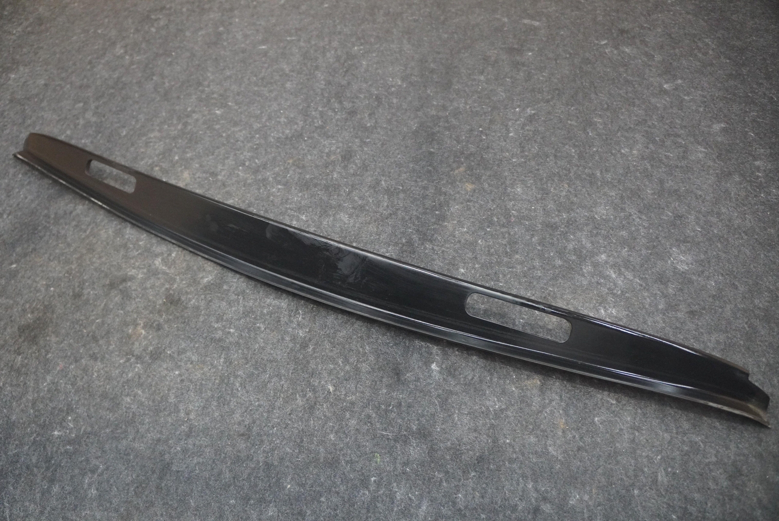 Front Windshield Glass Trim Cover Panel 3W7853955E Bentley Continental GTC 2016