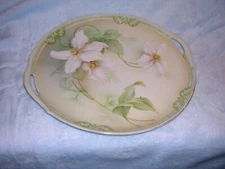 RS German Plate Magnolias with a Green Background, 10 1/2"