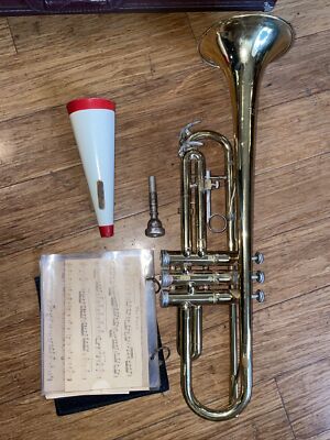 トランペット HoLToN T-602 USA 美品 Holton Trumpet Collegiate T-602 w/Case and Mouthpiece Serial