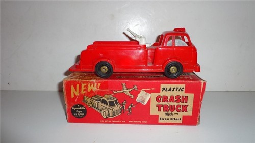WYANDOTTE PLASTIC CRASH TRUCK FRICTION MIB!!!MINT IN BOX 1950's 100% COMP. - 第 1/1 張圖片