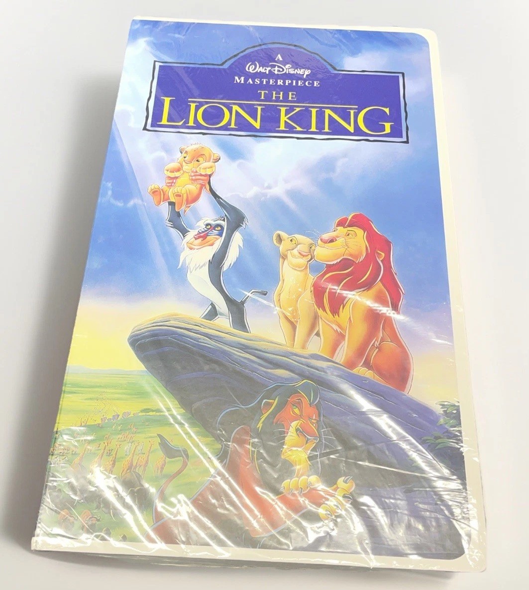 NEW Disney The Lion King Classic VHS Boxed Silk Touch Throw