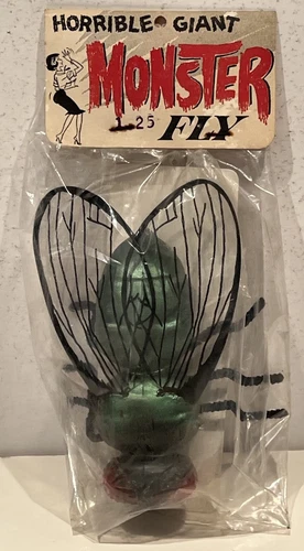 1960's HORRIBLE GIANT MONSTER FLY MOC SEALED METALLIC GEEEN FAMOUS MONSTERS MAG!