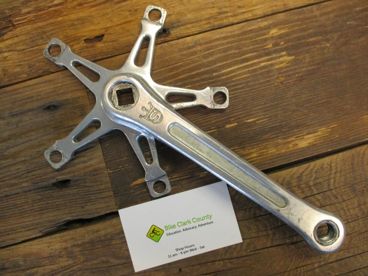 Achetez des VWP Plateau BMX 44T Modèle De Boulon (Bcd) 110 3/32 Argent chez HBS Achetez des VWP Plateau BMX 44T Modèle De Boulon (Bcd) 110 3/32 Argent chez HBS