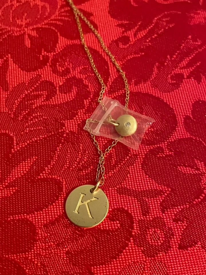 18 Kt gold plate over sterling silve K letter necklace Genuine Diamond Gray box - Image 3 of 4