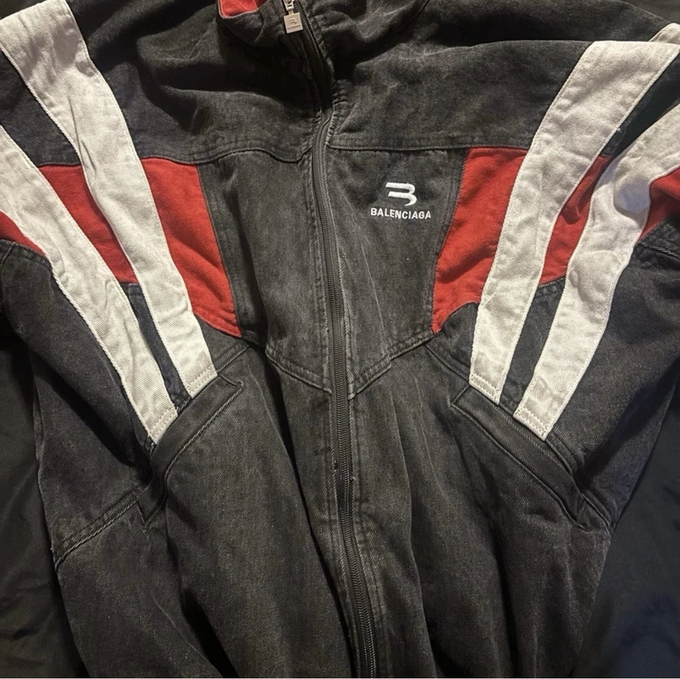 Chaqueta bomber Balenciaga Track Denim Foto 2 de 4