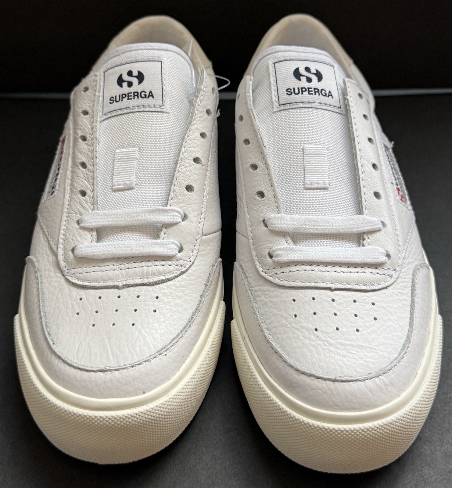 - Size 5 (35 Eu)