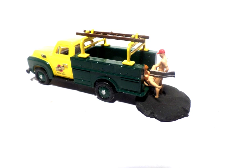 1:87 WIKING-Liebe auf dem Werkstattwagen (782)