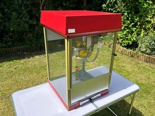 Commercial Gold Medal 8oz Popcorn Machine with new cart Ex hire unit