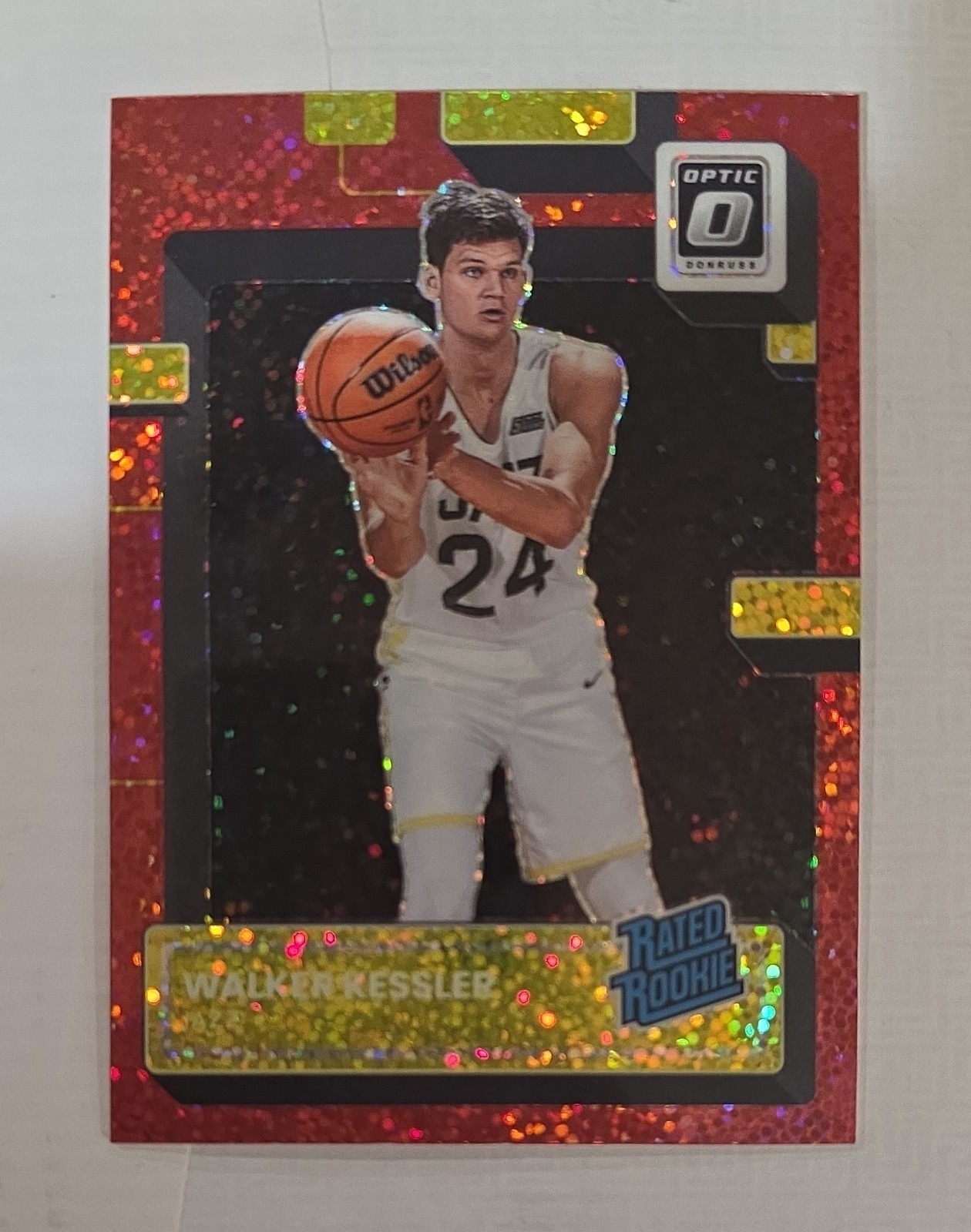 2022-23 Donruss Optic - Rated Rookie Walker Kessler Red Sparkle Prizm (RC)