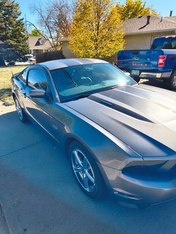 2011 Ford Mustang GT - Изображение 4 из 4