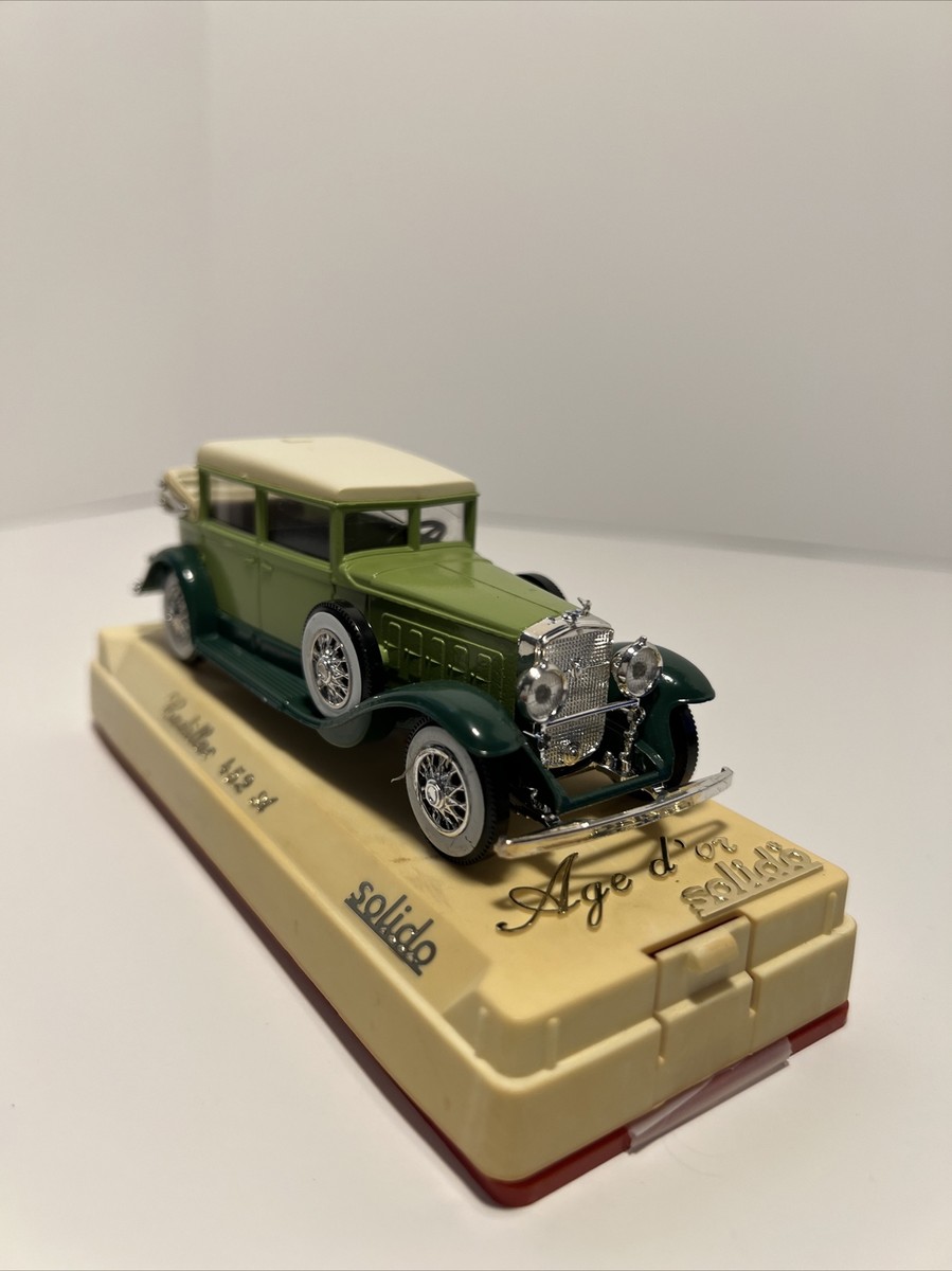 CADILLAC 452 A 1931 ミニカー Solido s-l1200.jpg