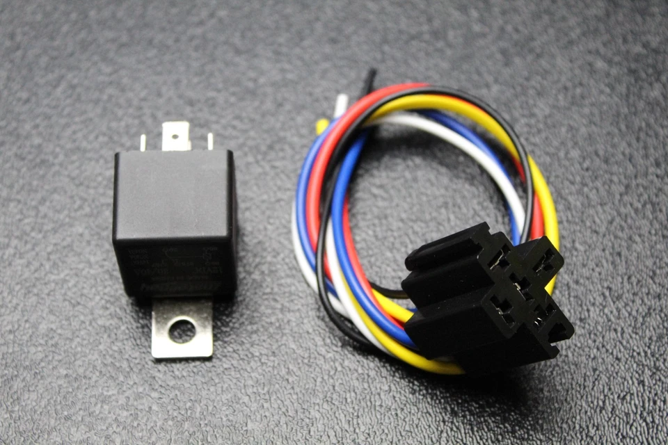 30/40 AMP RELAY HEAVY DUTY WITH WIRE HARNESS 12 VOLT 5 PIN PRONG SPDT BOSCH - Image 2 of 4