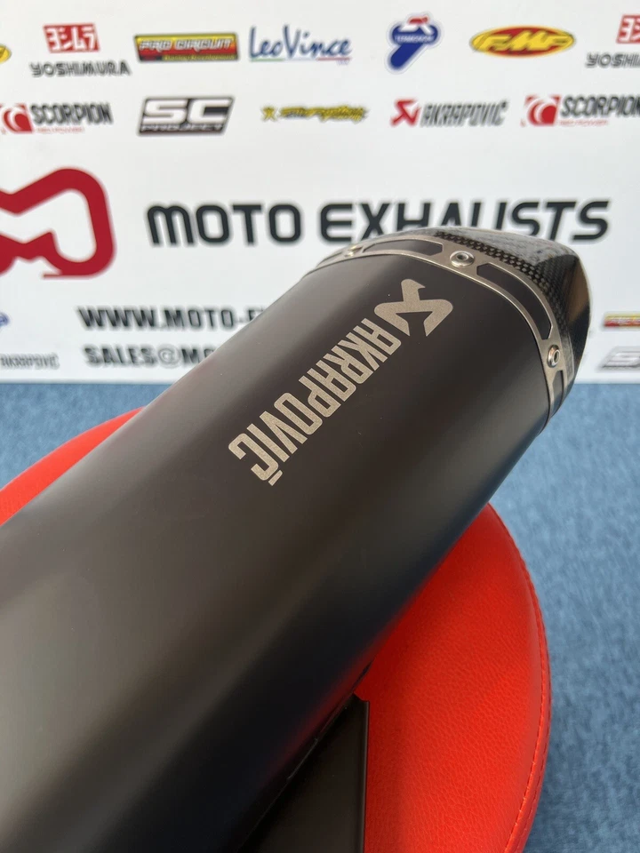 Escape negro titanio Ducati Monster 821 / 1200 S Akrapovic 2014 - 2016 ¡OFERTA! Foto 3 de 4