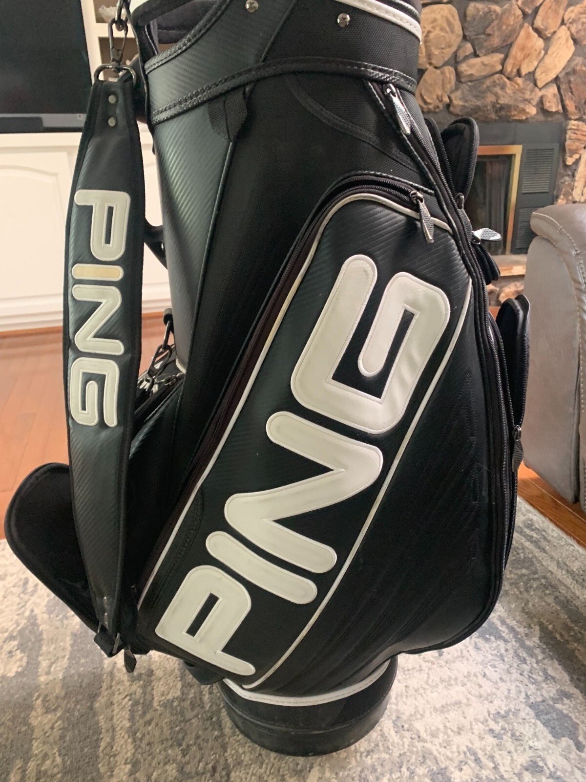 Ping staff bag, Black / White Good Shape eBay