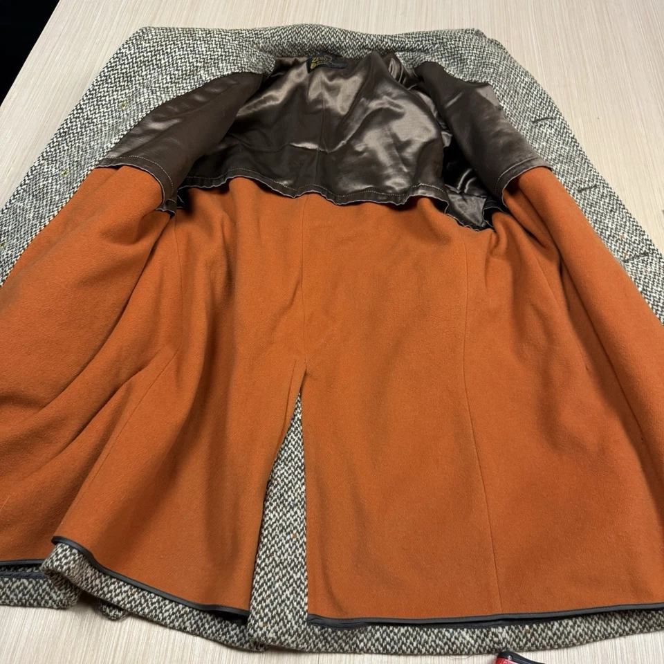 Vintage 70s Tweed Zero King Wool Overcoat Top Coat Men’s Size 44 Herringbone - Image 2 of 4