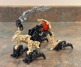 LEGO Bionicle Agori Villagers 8976 and 8977 - 2 Sets 100% complete