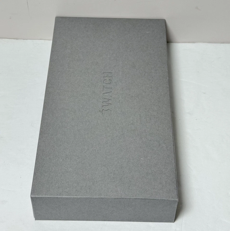 Apple Watch Ultra 49mm GPS+Cell Titanium Case w/ Black Ocean Band MX4P3LW/A - Image 4 of 4