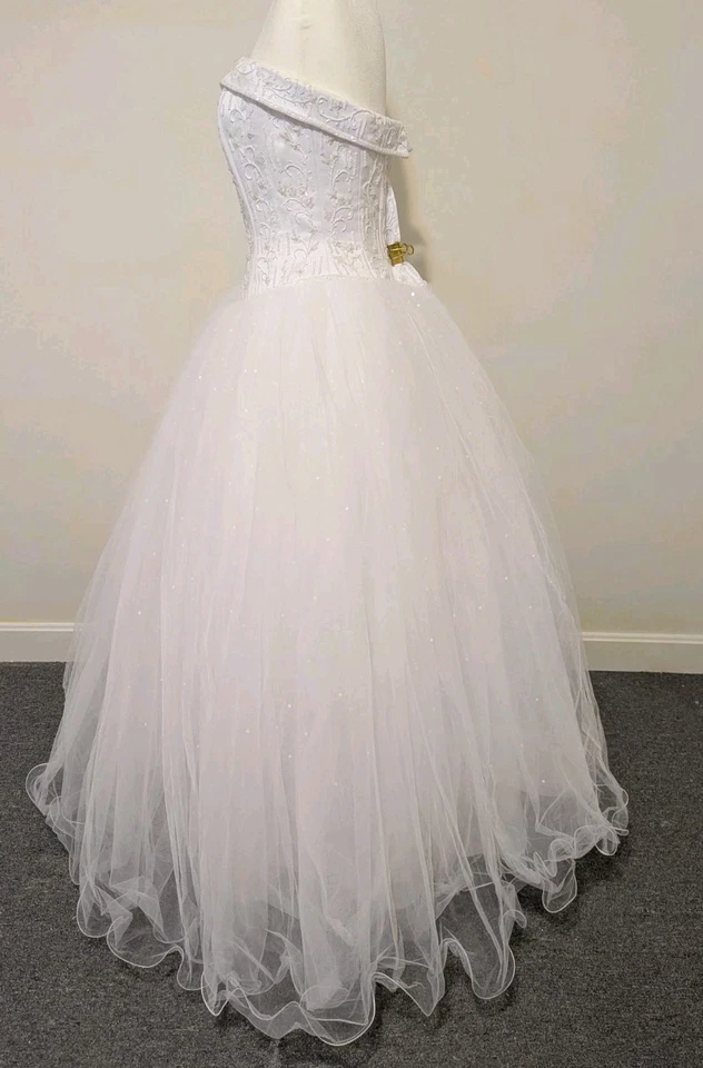 Corsé sin tirantes floral con cuentas cintura vasca debutante vestido de baile vestido de novia talla 8 Foto 2 de 4