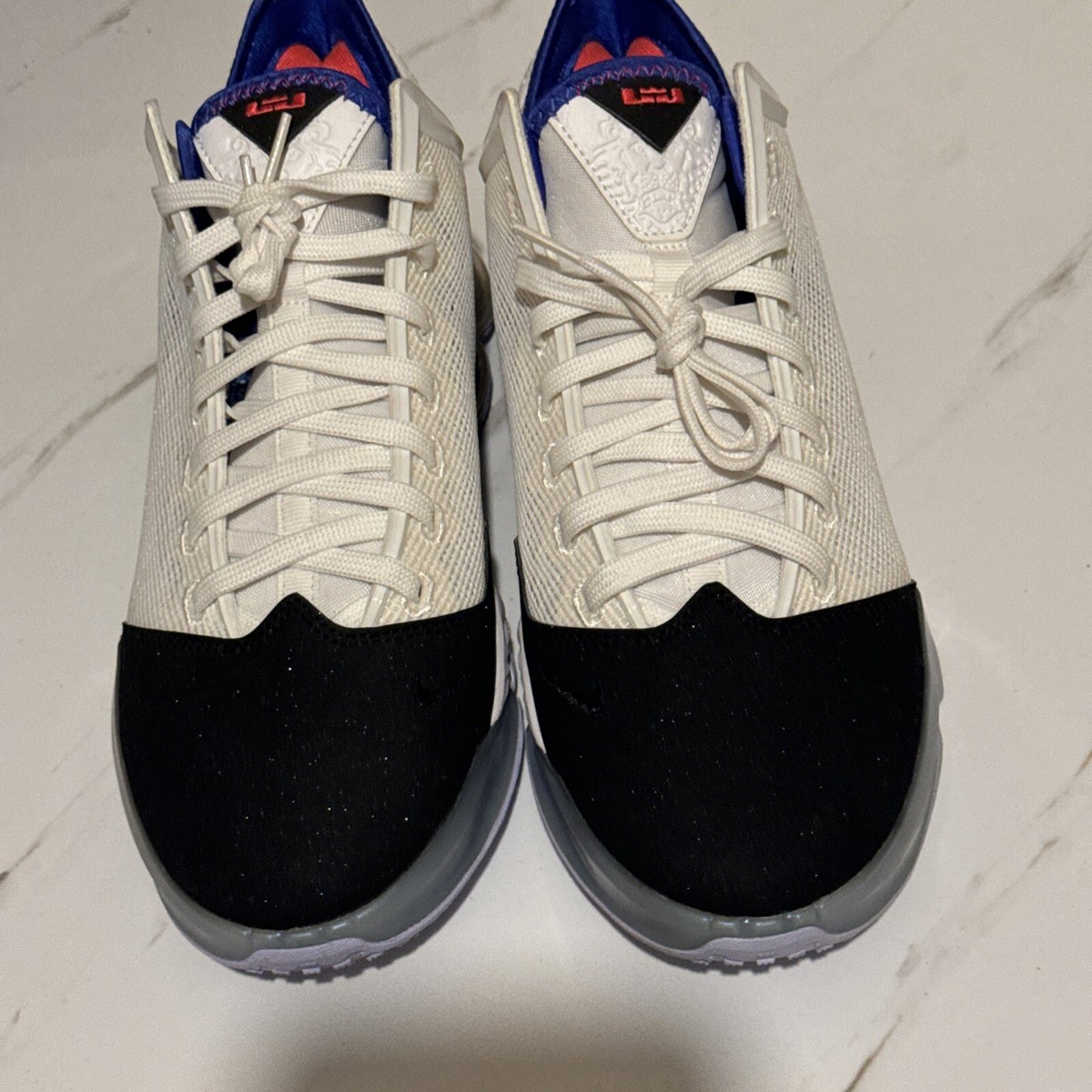 Nike LeBron James XIX 19 Low White Medium Blue Black Toe  display picture 3