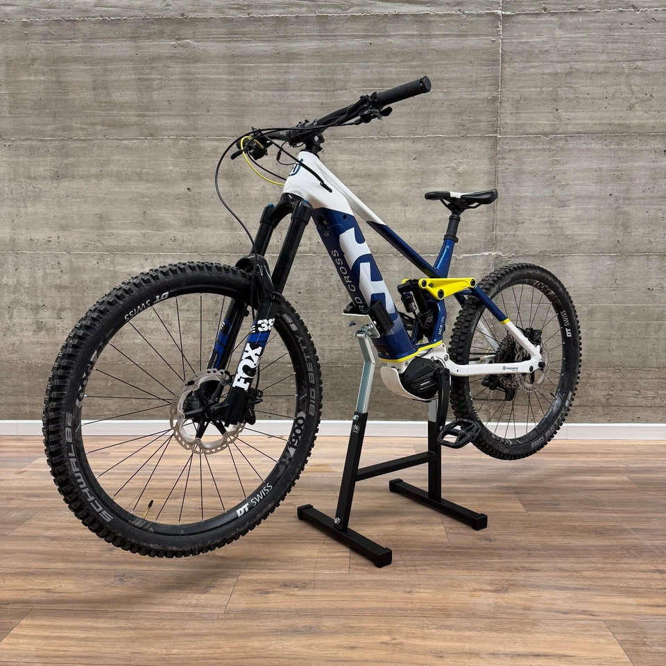 Cavalletto Manutanzione Centrale E-Bike Universale PCH PARTS con Piedini NERO - Image 2 of 4