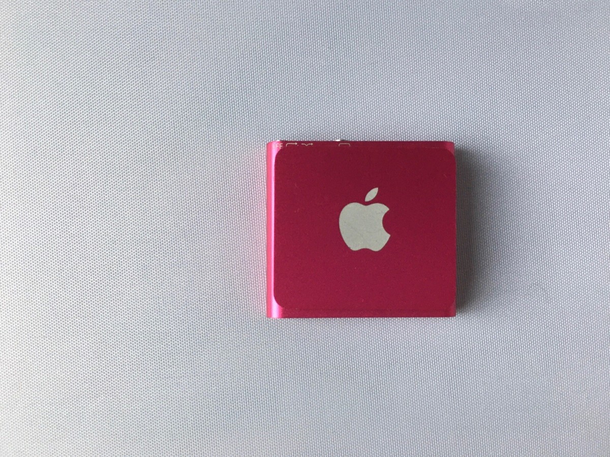 Apple iPod Shuffle 4th Generation | 2 GB | Hot Pink
