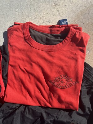 1985 Lot Nike Air Jordan 1 High 10 W/half Box Pants & Shirt 1985 Lot Nike Air Jordan 1 High 10 W/half Box Pants & Shirt