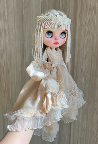 Blythe Doll Clothes -- Champagne Gold French Retro Court-Style Dress Set (OOAK) - Foto 1 di 24