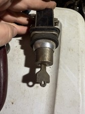 Vintage Allen Bradley 800T-H31A2 Ser. 2 Selector Switch 2-Position Cylinder Lock