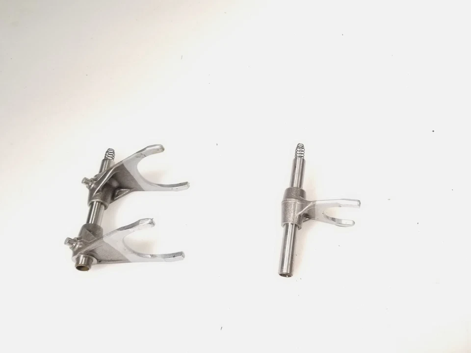 Вилка переключателя передач 2015 KTM 1290 Super Duke R - Изображение 4 из 4