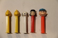 Pez dispensers Peanuts Lot Of 5 Charlie Brown Vintage Solvania - See Photos