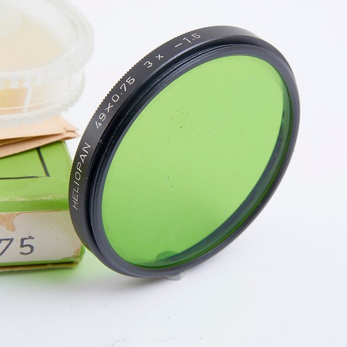 HELIOPAN 49mm x 0.75 3x -1.5 GREEN GLASS B&W FILTER ORIGINAL BOX & CASE #AD486 - Picture 2 of 2