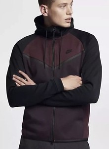 nike fleece windrunner