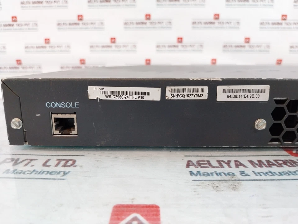 Cisco WS-C2960-24TT-L Catalyst 2960 24-Port Fast Ethernet Switch 100-240V - Image 4 of 4