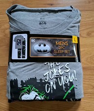 Batman The Joker Men s 2-Piece T-Shirt Pants Sleep Set Pajamas Size: Large