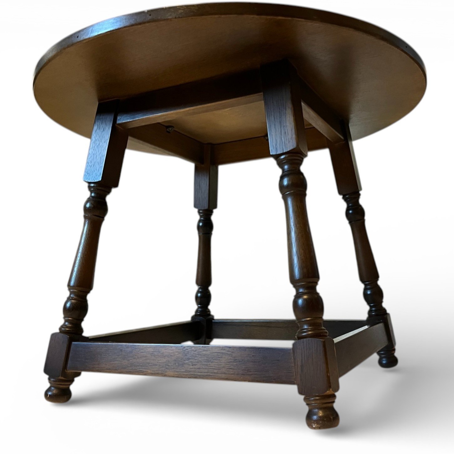 Vintage Round Table, End Table 66cm Diameter 49cm Height Dark Brown Turned Leg image 8