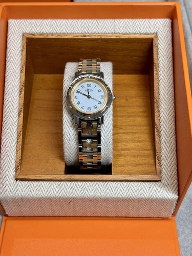 HERMÈS Un favore per auto HERMES Clipper CL4.220 batteria sostituita