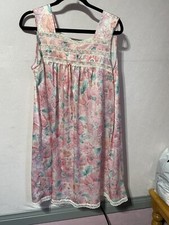 vtg VANITY FAIR short NIGHTGOWN womens L 100 polyester satin w/lace inserts