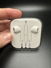 Original Apple OEM Hard Case With Wired Earbuds for Parts Only - not Working