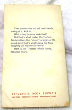 Harlem Globetrotters George Vecsey 1970 1st Printing Paperback TK1651 Scholastic