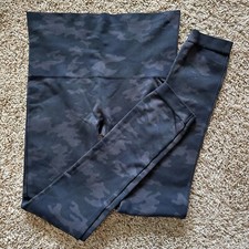 Spanx Womens Size Medium Look At Me Now Seamless Camo Leggings