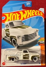 HOT WHEELS HOT TRUCKS '52 CHEVY WHITE 139/250. SEE COMBINED OFFERS!