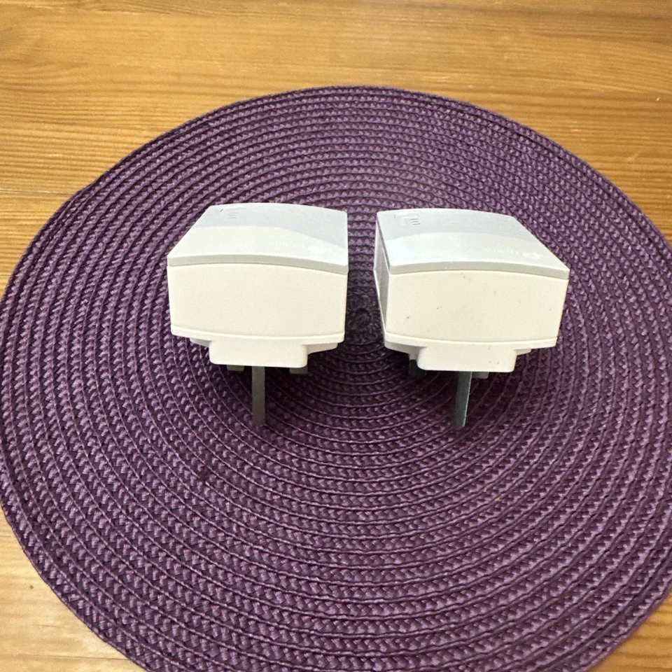 TP-Link TL-PA4010KIT AV600 Powerline Adapters 600 Mbps  - Image 4 of 4