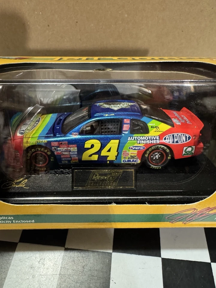 Jeff Gordon #24 DuPont Brickyard 400 Winner 1999 1/43 Nascar Diecast W/ Case! - Image 3 of 4