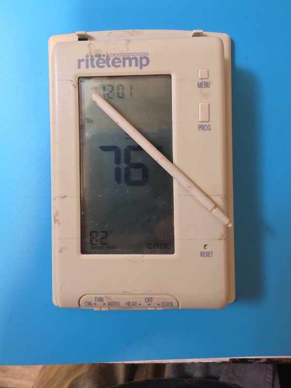 RiteTemp 8035C 7-Day Programmable Digital Thermostat Touch Screen White
