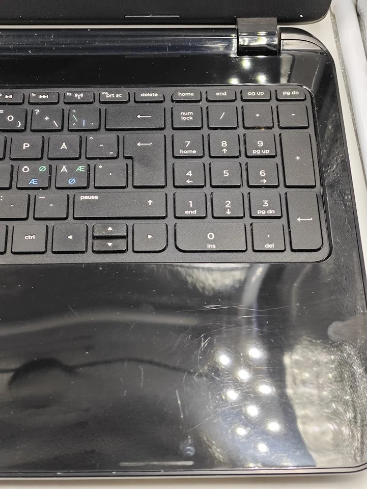 HP Notebook 15-G082NO - AMD A8, 8 Go De RAM, Pas De SSD, Utilisé - Photo 4/4