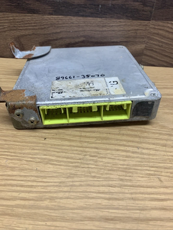 89661-35070 Toyota 4Runner пикап ECU ECM 2.4L 22RE 4x4 86-87 - Изображение 3 из 4