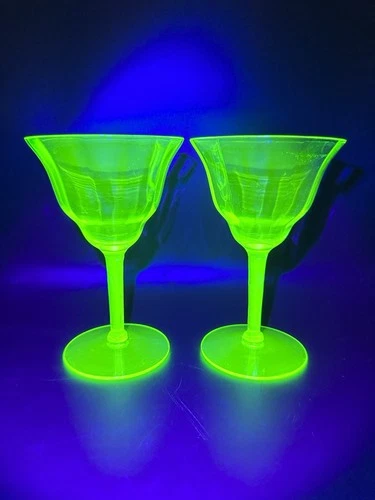Pair (2) Vintage Green Uranium Cocktail Glasses 5.5” Tall Glowy Depression Glass